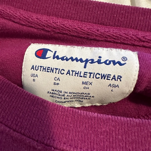 Champion crewneck. Only worn once. Great condition - Picture 2 of 2